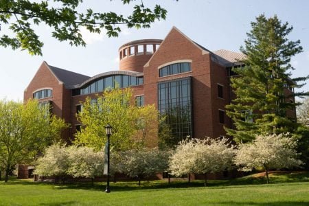 Illinois Wesleyan Scholarships and Financial Aid 2023 for International Students