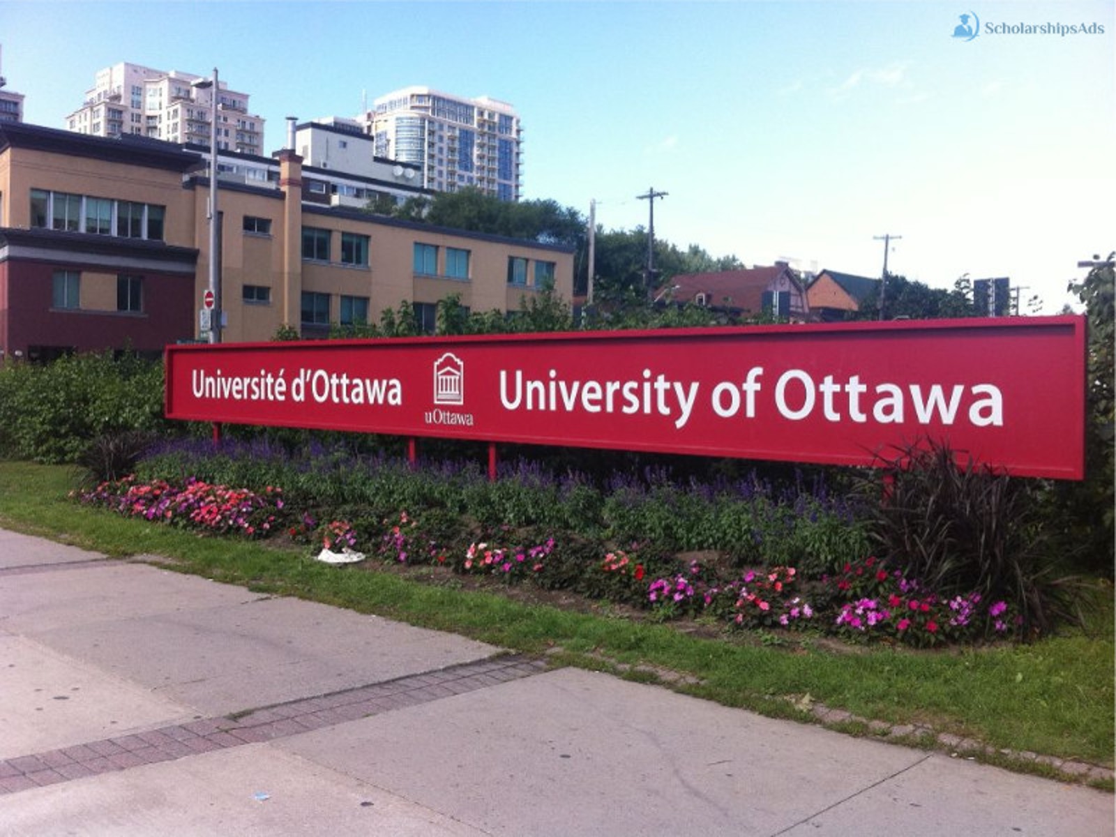 Excellence Scholarship 2024 at University of Ottawa