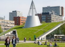 Justus & Louise van Effen Excellence Scholarships 2027